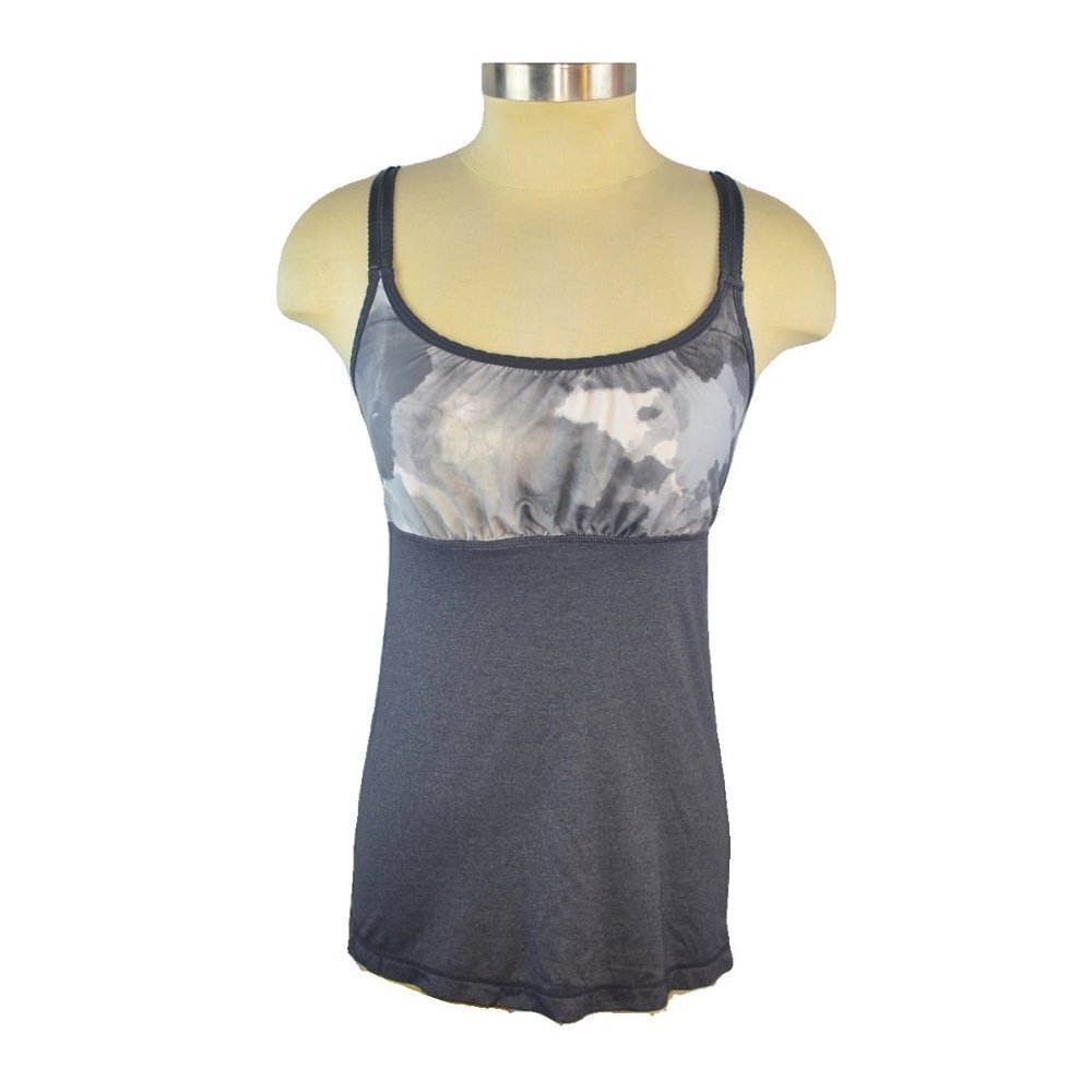 lululemon Hot 'N Sweaty Tank Top Size 6 in White Silver Spoon Tinted Canvas
